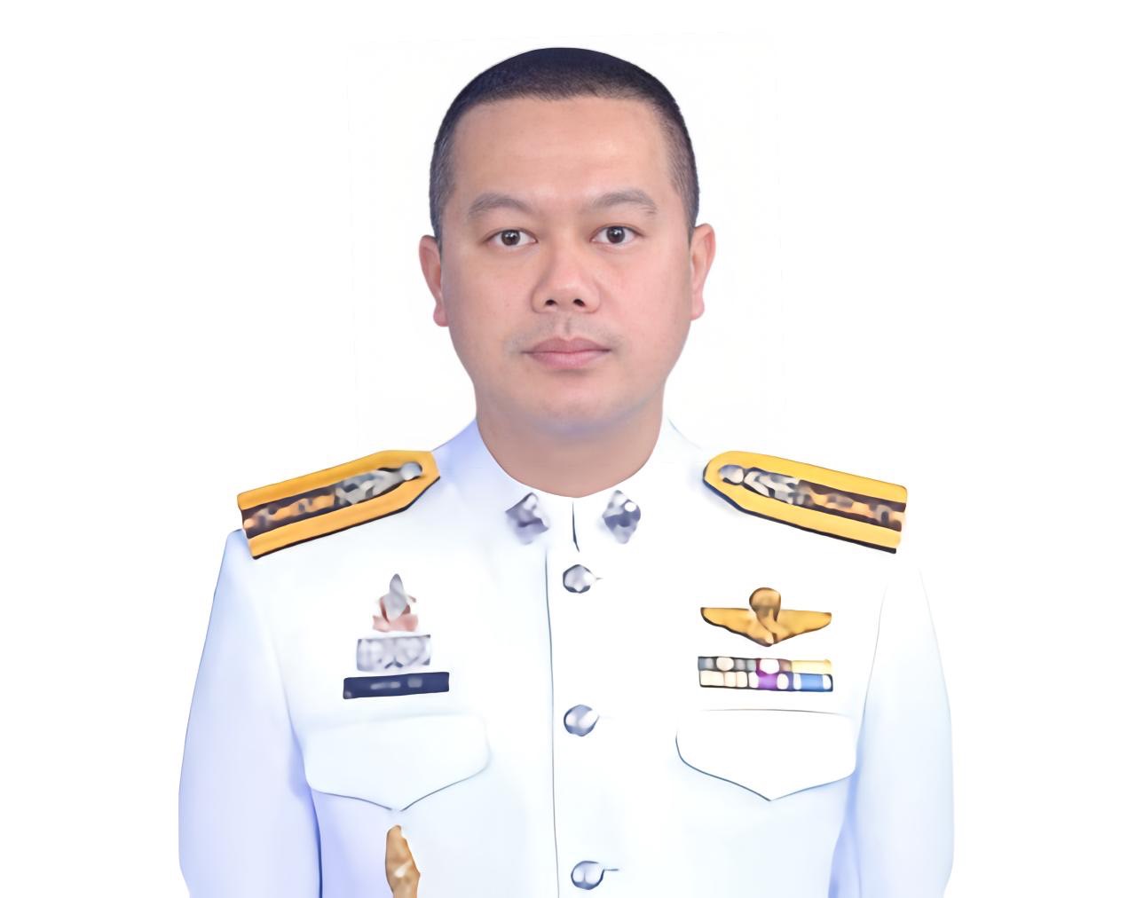พันตำรวจเอกเดชาธร ดีมี