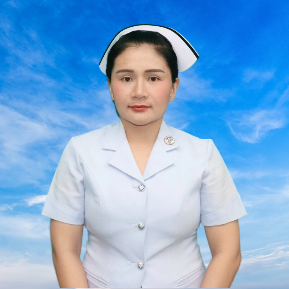 นางสาวเยาวพา นาห่อม